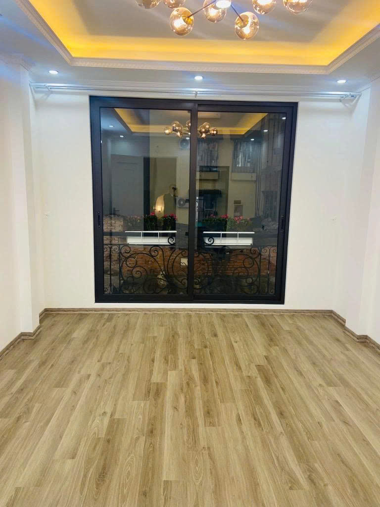BÁN GẤP NHÀ YÊN HÒA 5 TẦNG MỚI, NỘI THẤT ĐẸP – GIÁ CHỈ 7.6 TỶ