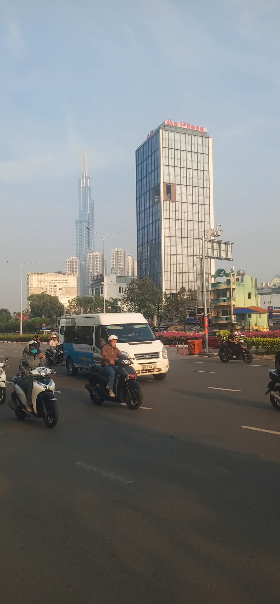 CHỦ Đi ĐỊNH CƯ CẦN BÁN GẤP MT KD - Điện Biên Phủ - GIÁ 5.7 TỶ CÓ TL