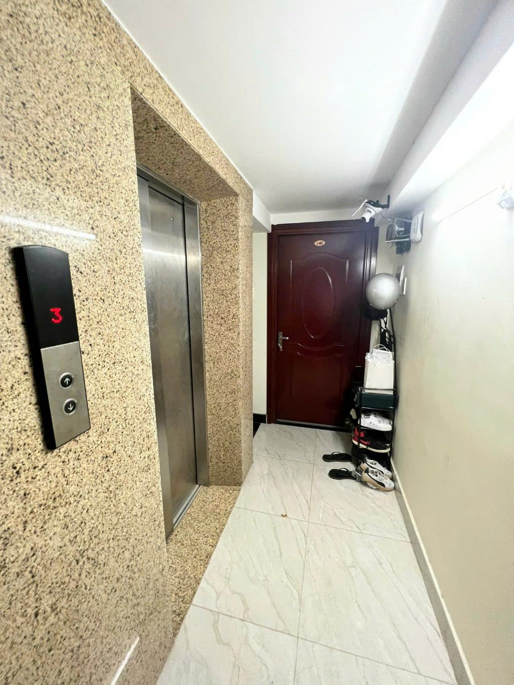 Khoán 37tr/th - Hẻm 11m - 4 Tầng thang máy - 4x18 - Bình Thạnh - Giá 13.6tỷ Có TL