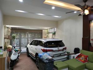 Bán nhà phố Phố Bà Triệu – Hà Đông 40 m2 4 tầng gần ô tô, chủ để toàn bộ nội thất tiền tỷ giá siêu rẻ chỉ 5 tỷ.