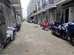 Nhà đẹp giá rẻ, chủ nhà bán gấp để di cư