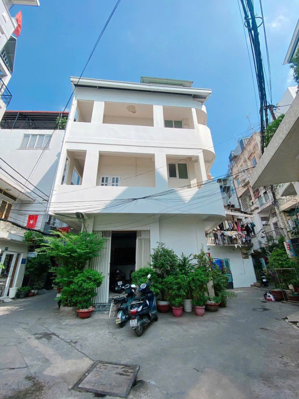 Bán nhà quận 10 ngay nhà hát hoà bình