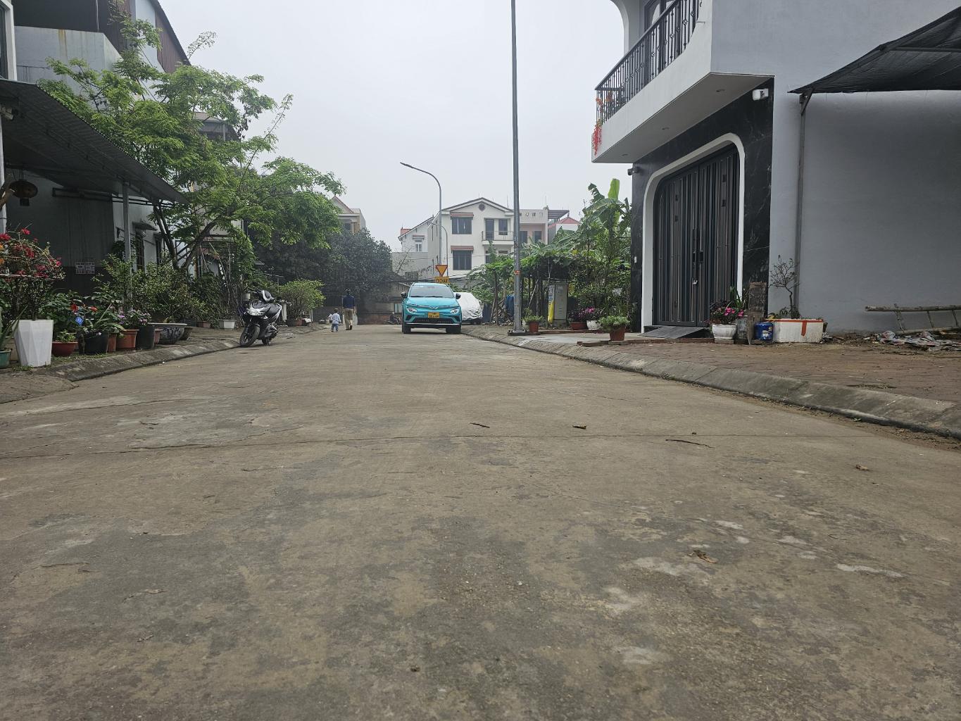 ĐẤU GIÁ X1 THÔN TRUNG VIỆT HÙNG - ĐẤT ĐẸP KHÔNG LỖI PHONG THỦY - TIỆN ÍCH KHÔNG THIẾU THỨ GÌ- ĐƯỜNG