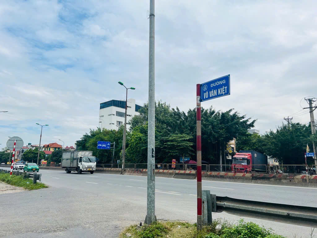 Bán đất Nam Hồng Đông Anh, Lô góc, 2 mặt thoáng, 57m2, 3,8 tỷ