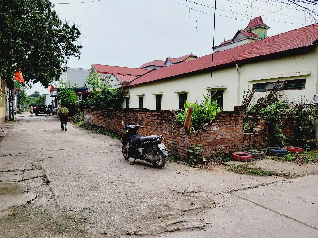 Bán đất Võng La _ Đông Anh, Lô góc view Công Viên, Ô tô tránh, 74m2, 1 tỷ 4