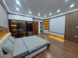 CỔ LINH LONG BIÊN - 10M RA PHỐ - NHÀ MỚI - FULL NỘI THẤT - THANG MÁY - Ở SƯỚNG CHỈ 11 TỶ