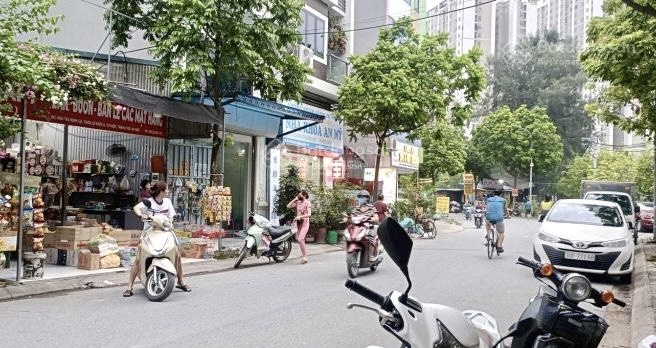 Bán nhà mặt phố Tứ Hiệp DT 50m2, 5 tầng, MT 4.5m. Ô tô tránh, Kinh doanh sầm uất: 0333992569