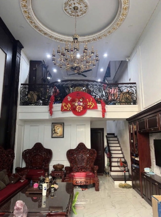 PHÂN LÔ - VỈA HÈ - Ô TÔ TRÁNH - KINH DOANH - NHÀ ĐẸP Ở NGAY - TẶNG NỘI THẤT .