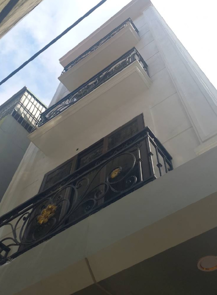 NHÀ MỚI KOONG - LÔ GÓC 2 THOÁNG - NGÕ NÔNG - GẦN Ô TÔ - BỂ BƠI , SÂN 2BÓNG