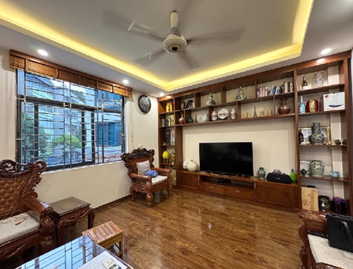 MẶT PHỐ CỰC ĐẸP - SỔ VUÔNG NHƯ A4 - VỪA Ở VỪA KINH DOANH - TRUNG TÂM HÀ ĐÔNG - NỘI THẤT GỖ XỊN XÒ
