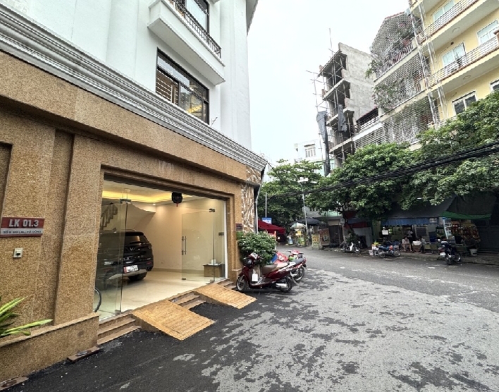 MẶT PHỐ CỰC ĐẸP - SỔ VUÔNG NHƯ A4 - VỪA Ở VỪA KINH DOANH - TRUNG TÂM HÀ ĐÔNG - NỘI THẤT GỖ XỊN XÒ