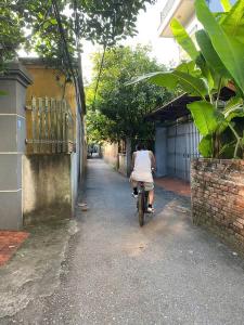 CỨU CHỦ MÓT BÁN LẮM RỒI ĐÚNG 3 TỶ - GIANG BIÊN - LONG BIÊN. Ô TÔ 7 CHỖ VÀO ĐẤT NGÕ THÔNG.
