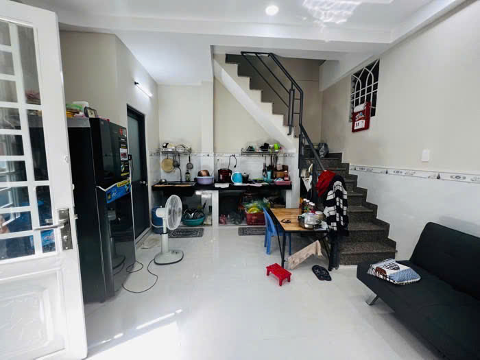 Bán nhà Phan văn Trị, Bình Thạnh, 36m2, hẻm 10m, 3 tầng, giá nhỉ 2 tỷ