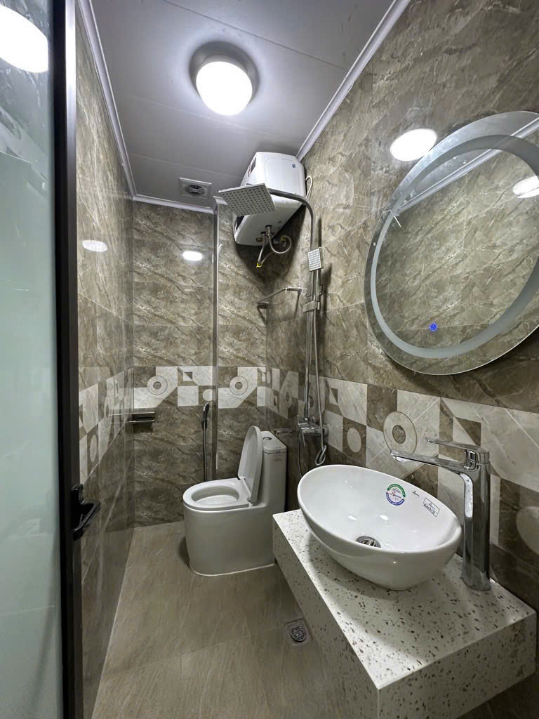 Bán NR 5 tầng 3PN, 4WC, giá cực chất tại Minh Khai, Hai Bà Trưng