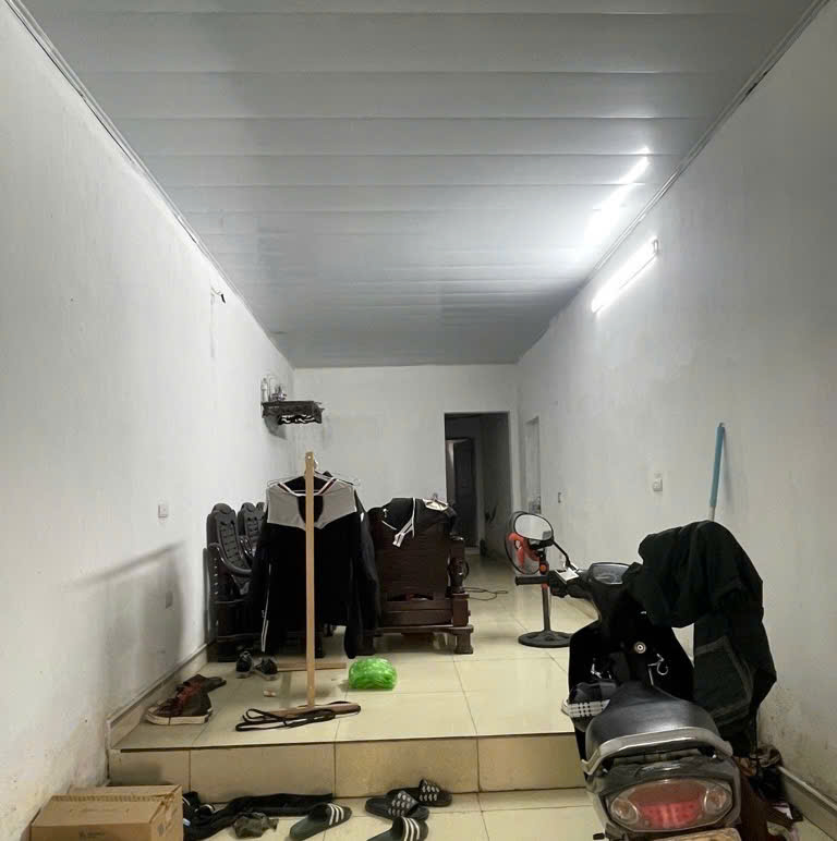 Bán nhà đẹp xuất sắc tại trung tâm Hoàng Mai, 1,7 tỷ, 60m2, nội thất cơ bản