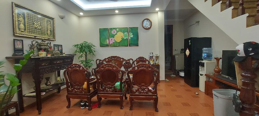 Bán nhà mặt phố, kinh doanh sầm uất