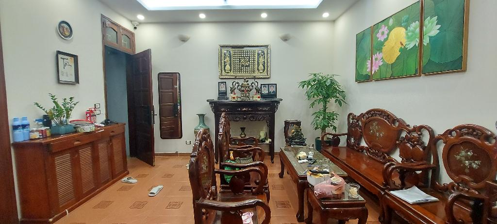 Bán nhà mặt phố, kinh doanh sầm uất