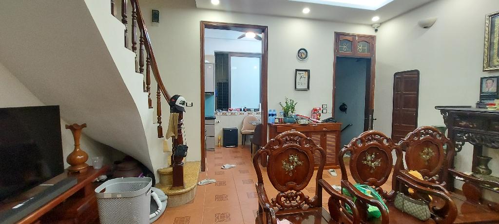 Bán nhà mặt phố, kinh doanh sầm uất