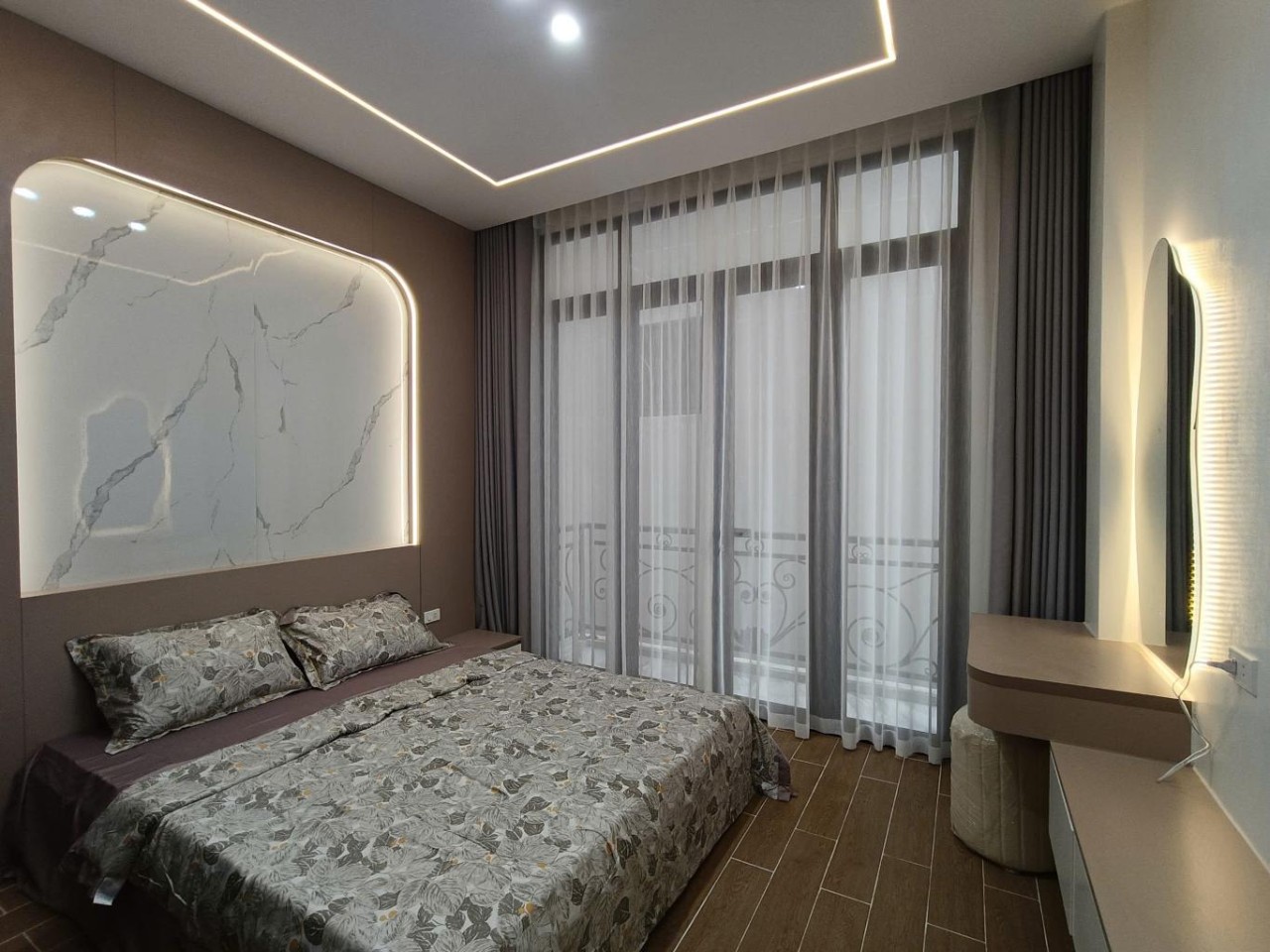 BÁN NHÀ ĐƯỜNG LÁNG - THOÁNG TRƯỚC SAU, SÂN ĐỂ XE RIÊNG, CÔNG NĂNG ĐẦY ĐỦ