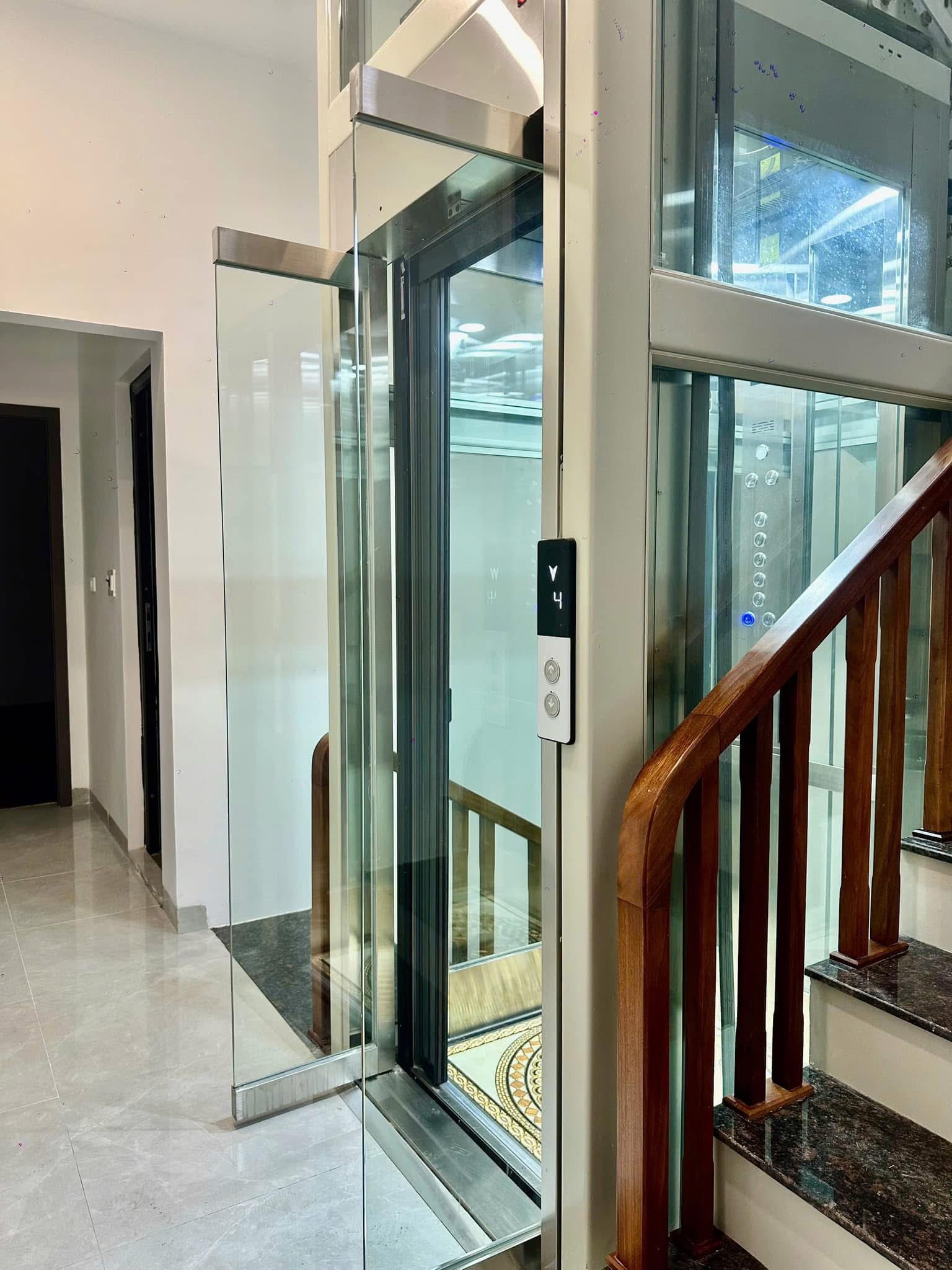 Bán nhà  đường Hồng Hà