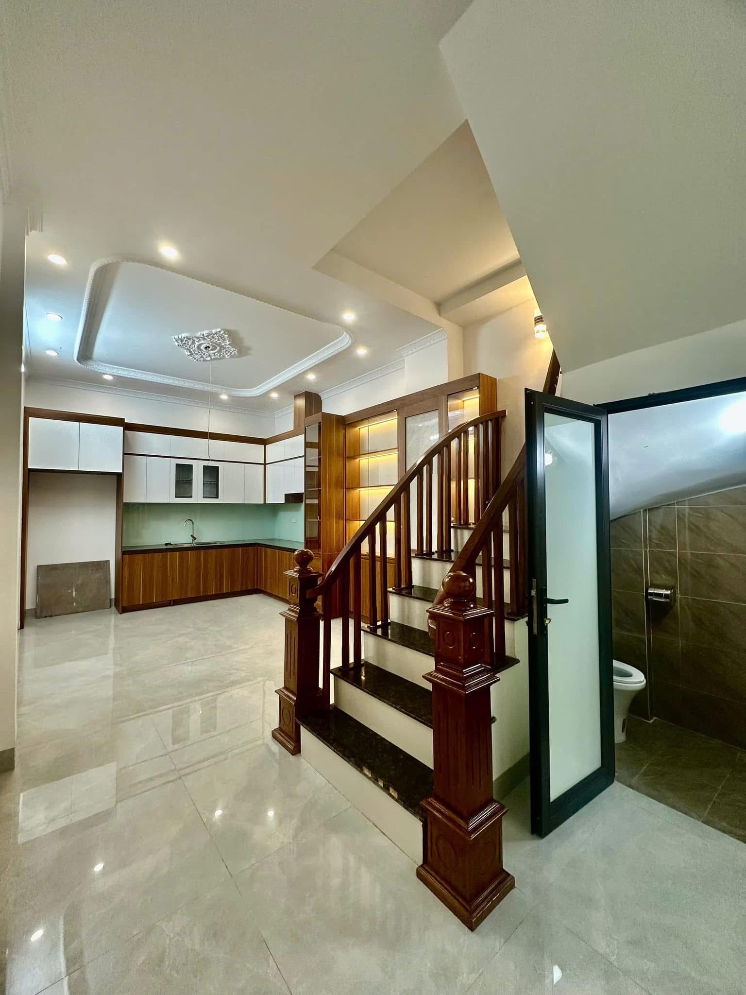 Bán nhà  đường Hồng Hà