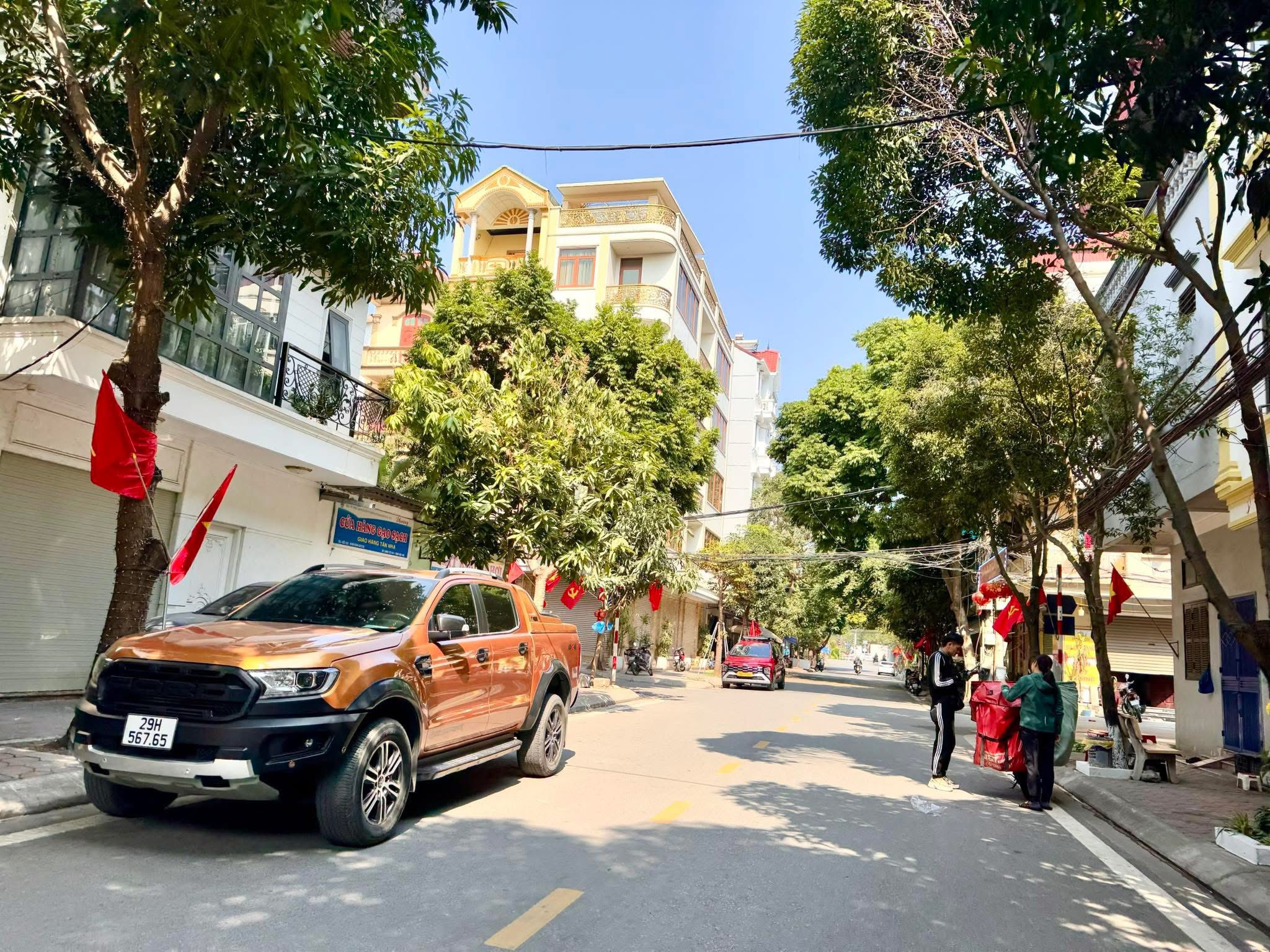 BÁN GẤP NHÀ CỰ KHỐI - LONG BIÊN, NHÀ ĐẸP MỚI KOONG, GARA Ô TÔ