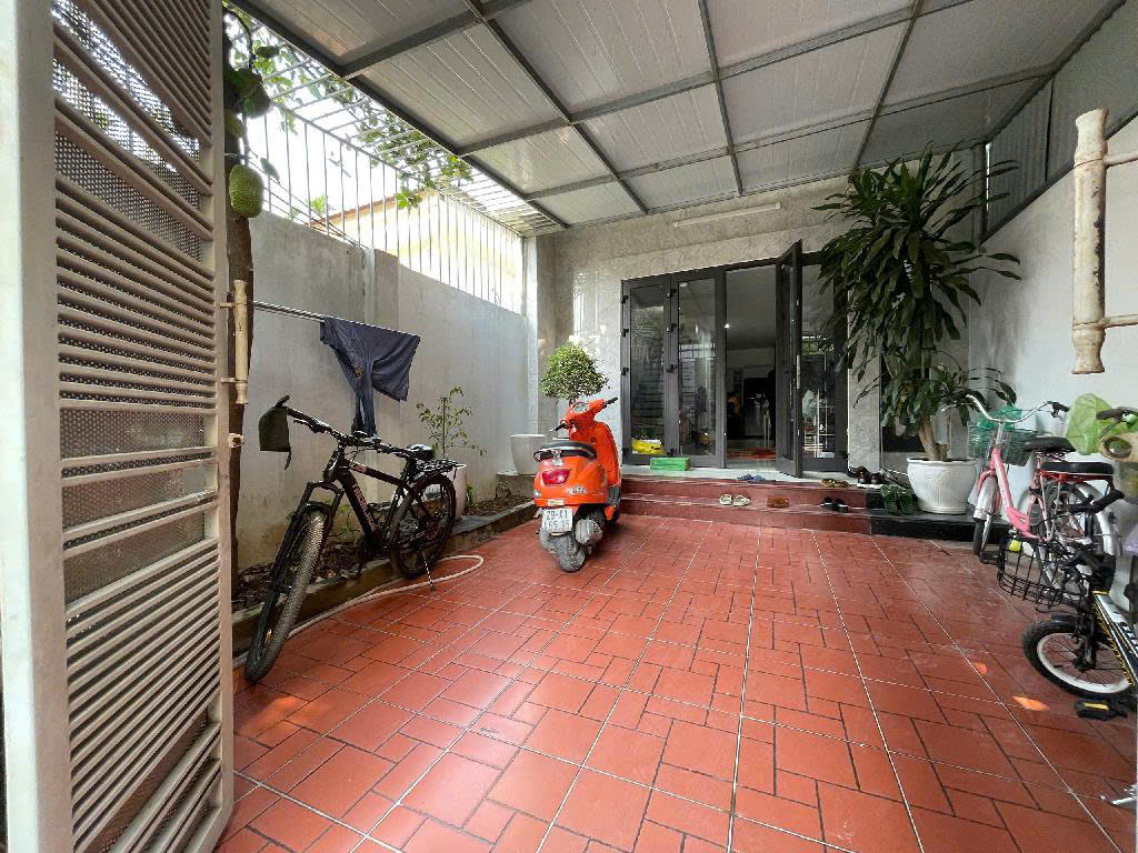 TUYỆT PHẨM CỰ KHỐI - LONG BIÊN