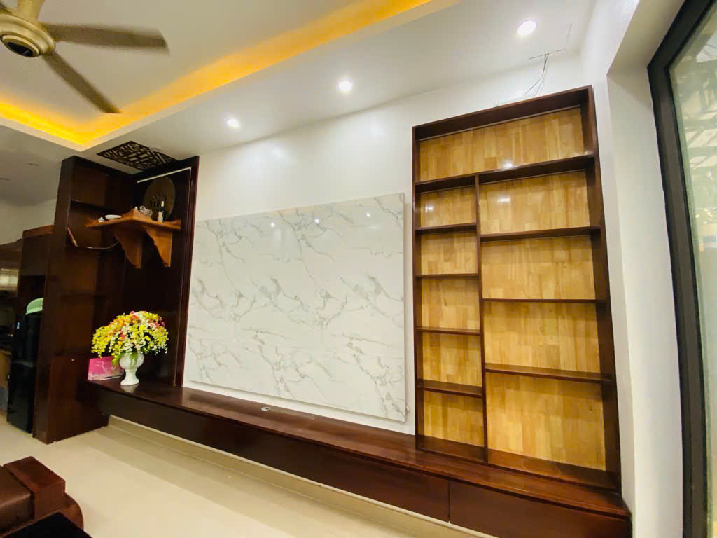 Cự Khối - Long Biên chỉ 5.35 Tỷ ô tô đỗ cửa, ở luôn