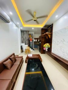 Cự Khối - Long Biên chỉ 5.35 Tỷ ô tô đỗ cửa, ở luôn