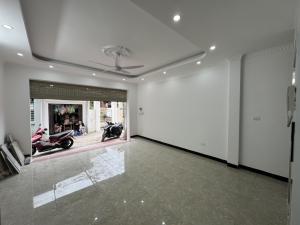 BÁN GẤP NHÀ CỰ KHỐI - LONG BIÊN, NHÀ ĐẸP MỚI KOONG, GARA Ô TÔ