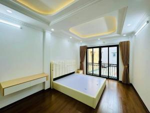 NHÀ THẠCH BÀN - LONG BIÊN 72.9m2, 5 tầng, 4.85 Tỷ