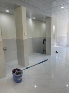 NGAY KHU DÂN CƯ HỒNG LONG THỦ ĐỨC - SÁT MẶT TIỀN - NGANG CHUẨN 5M - XE HƠI ĐẬU SÁT NHÀ - KHU PHÂN LÔ VIP