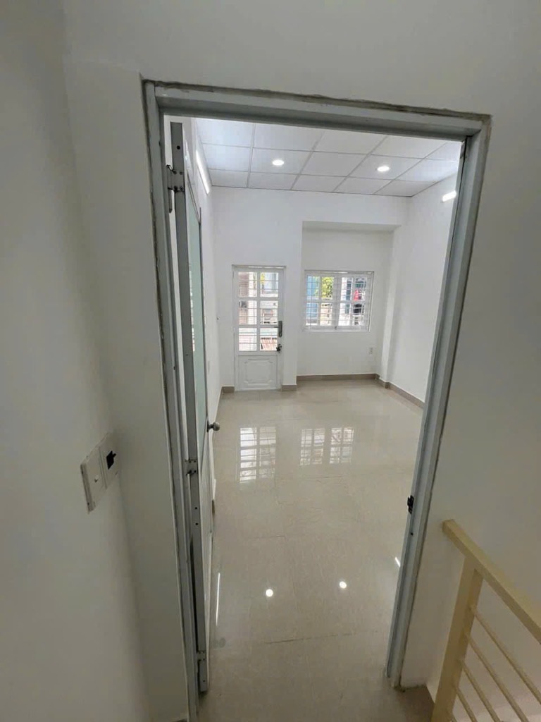 Nhà q5 siêu rẻ