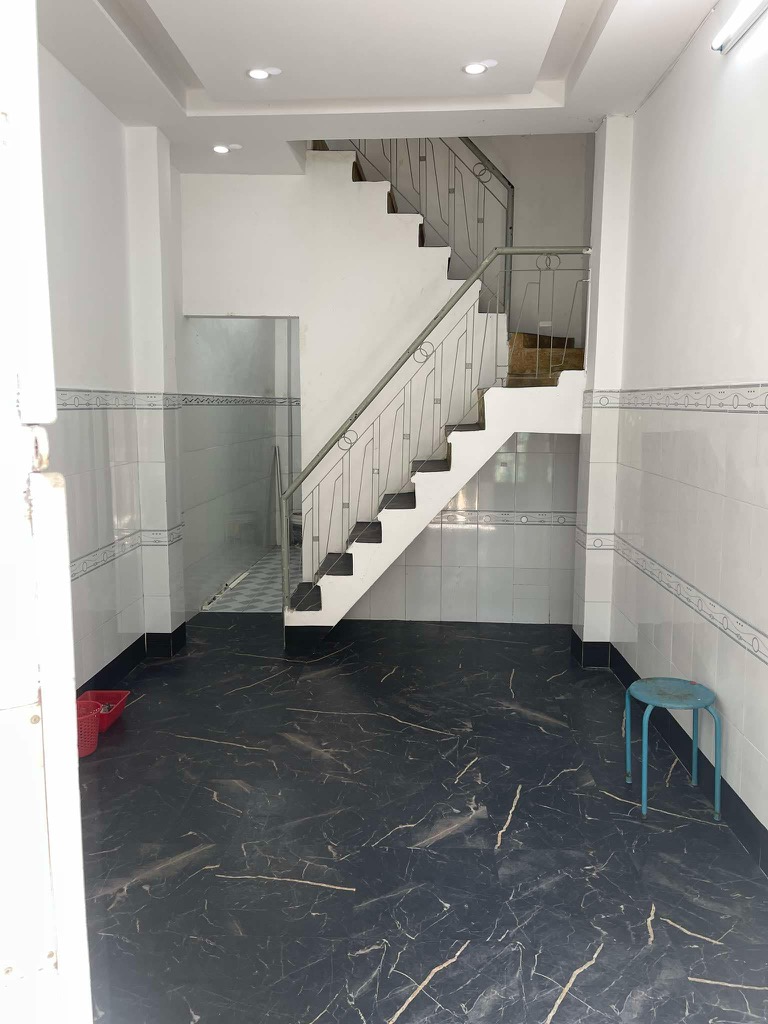 Nhà q5 siêu rẻ