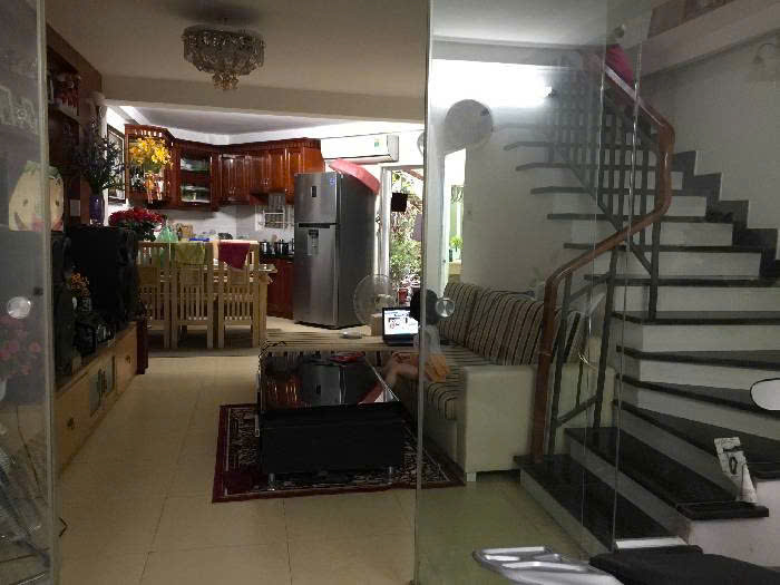 Bán nhà Lĩnh Nam , 3 bước tránh oto , đi lại thuận tiện 3.6 tỷ LH: 0911603391