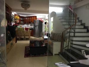 Bán nhà Lĩnh Nam , 3 bước tránh oto , đi lại thuận tiện 3.6 tỷ LH: 0911603391