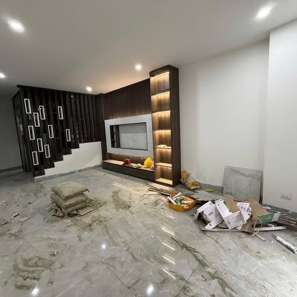 BÁN NHÀ TÂY HỒ - THANG MÁY - DÒNG TIỀN - Ô TÔ TRÁNH