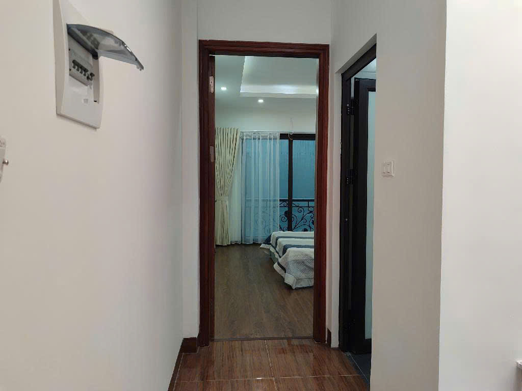 NHÀ ĐẸP FULL NỘI THẤT-Ô TO CON ĐỖ CỔNG-NGÕ THÔNG-SỔ NỞ HẬU