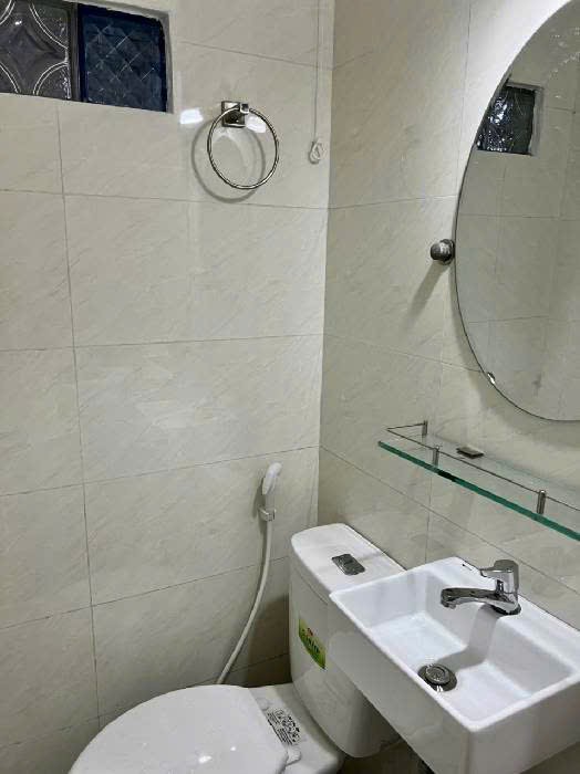 Nhà nhỏ giá tốt Quận 10