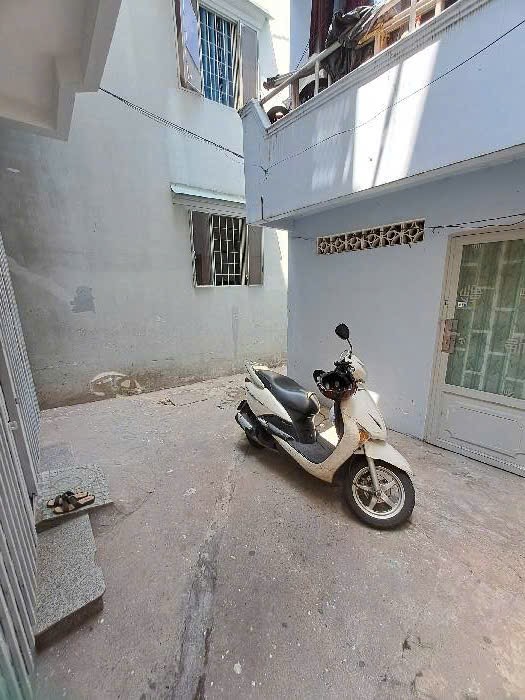 Bán nhà đường Bà Hạt trung tâm Quận 10