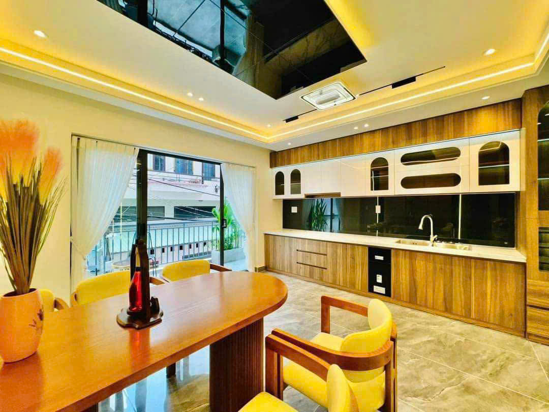BÁN NHÀ NGUYỄN HUY TƯỞNG NHÀ MẶT PHỐ 25M2 GIÁ 3 TỶ