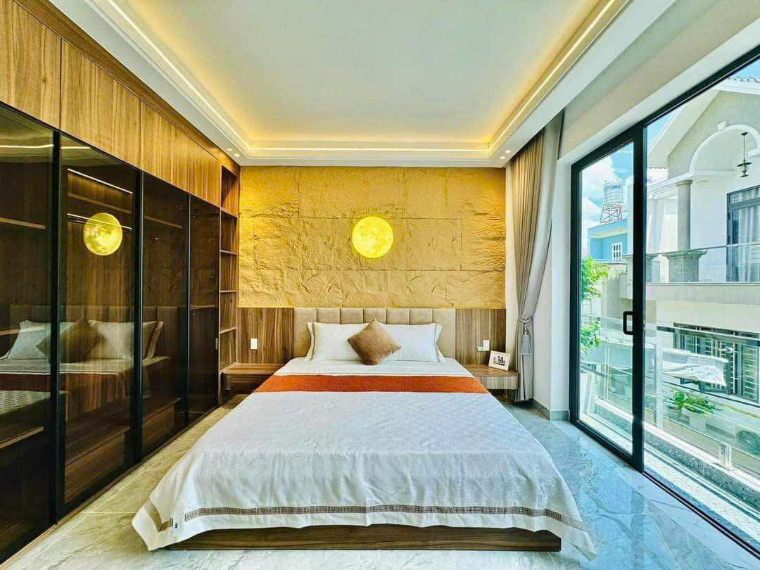 BÁN NHÀ NGUYỄN HUY TƯỞNG NHÀ MẶT PHỐ 25M2 GIÁ 3 TỶ