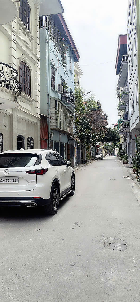 Nhà đẹp Tư Đình 57m, ô tô ngủ trong nhà chào 13,5 tỷ