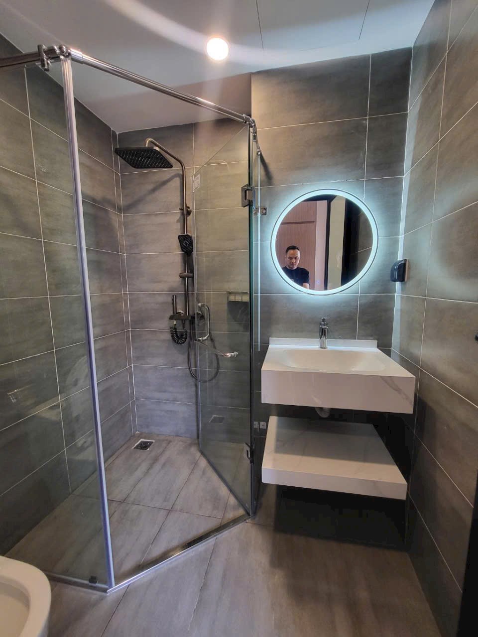 NHÀ MỚI XÂY ĐỘC LẬP.VỊ TRÍ VÔ CÙNG ĐẸP