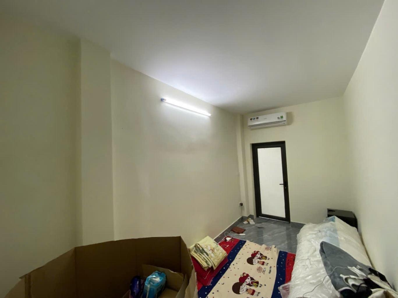 NHÀ MỚI XÂY  3 TẦNG PHỐ ĐỊNH CÔNG 40M2, GIÁ CHỈ 2,9 TỶ