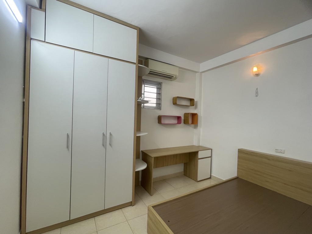 NHÀ CHỦ TỰ XÂY, GẦN Ô TÔ TRÁNH, TẶNG NỘI THẤT, 2 THOÁNG, KHÔNG BỊ ĐỐI DIỆN NHÀ, 5 PHÒNG, ĐC CẦM CHÌA KHOÁ
