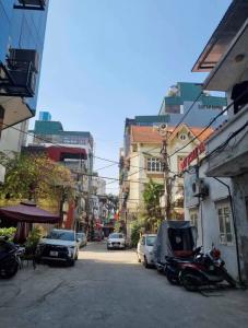 BÁN NHÀ CỰC HIẾM HOÀNG MAI 38M- 5 TẦNG SIÊU ĐẸP NHỈNH 2,5 Tỷ - MẶT TIỀN RỘNG - Ô TÔ ĐỖ CỔNG- KO LỖI PHONG THỦY