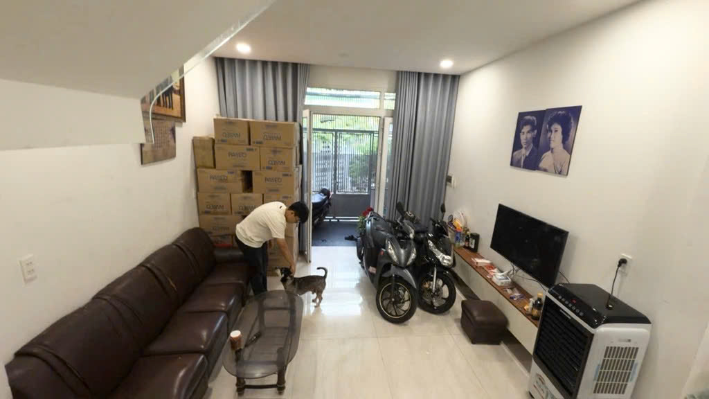 TÂN PHÚ- NHÀ 2 MT TRƯỚC SAU - NHÀ 2 TẦNG KIÊN CỐ- XH NGỦ NHÀ- 65M2- NHÀ CÓ DÒNG TIỀN VỪA CHO THUÊ VỪA TỰ KD GIẶT ỦI- NHỈNH 6 TỶ