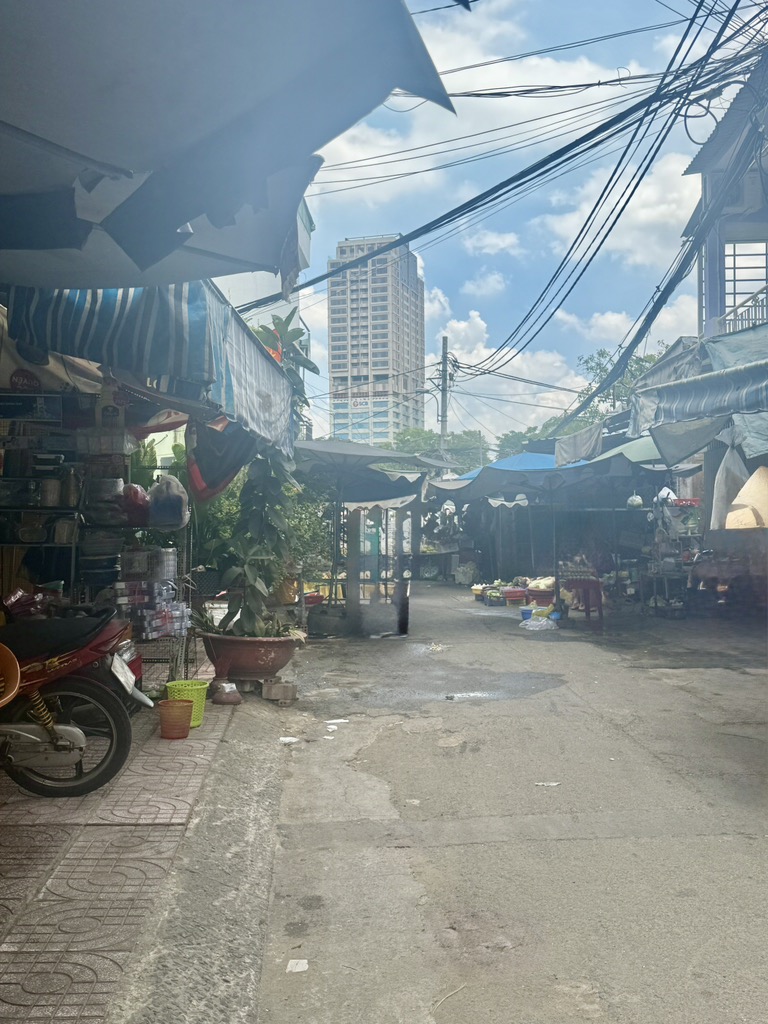 Nhà mặt tiền Trần Văn Thành