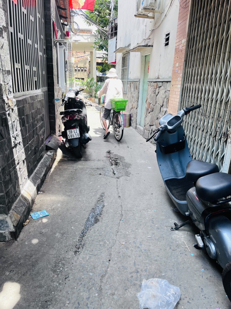 Nhà bán Âu Dương Lân